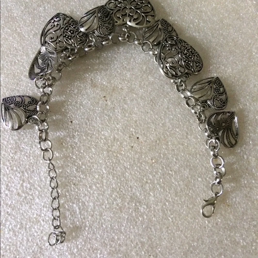 Hearts charms bracelet